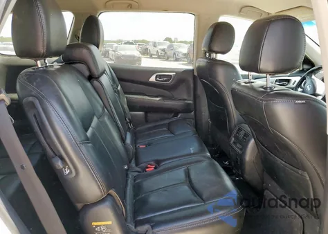 2017 Nissan Pathfinder S z USA, uszkodzony, nr VIN 5N1DR2MN2HC608407